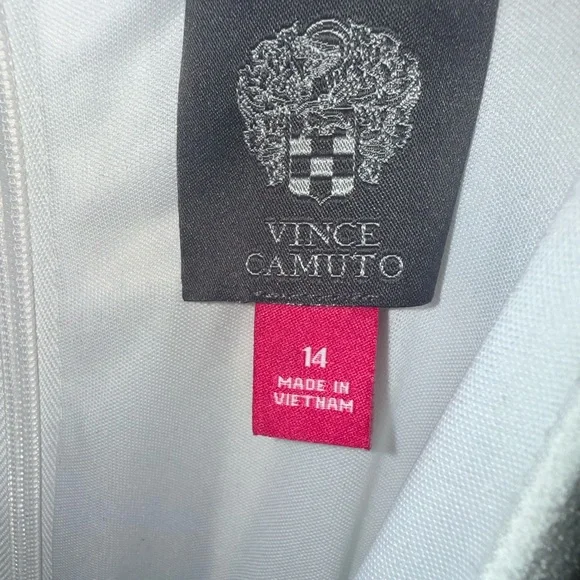 Vince Camuto Ivory Halter Bow Midi Dress - Picture 5 of 9